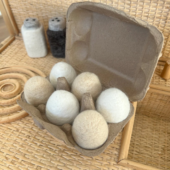 Felt Farm Fresh eggs - Carton of 6