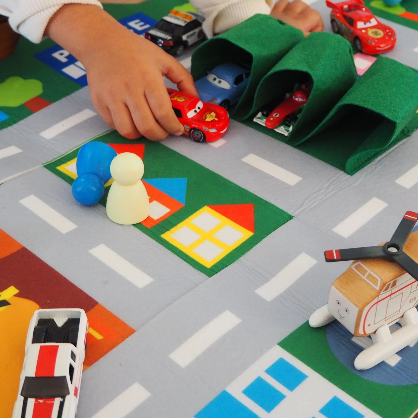 Portable Garage - Beautiful Mines Toys