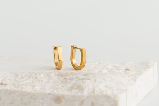 Violet Earrings By Elm